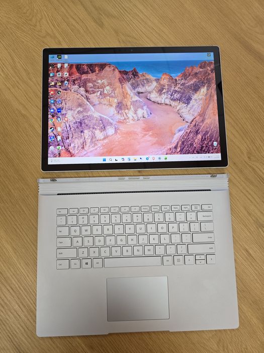 Microsoft Surface Book 3 15" - i7, 32, 512