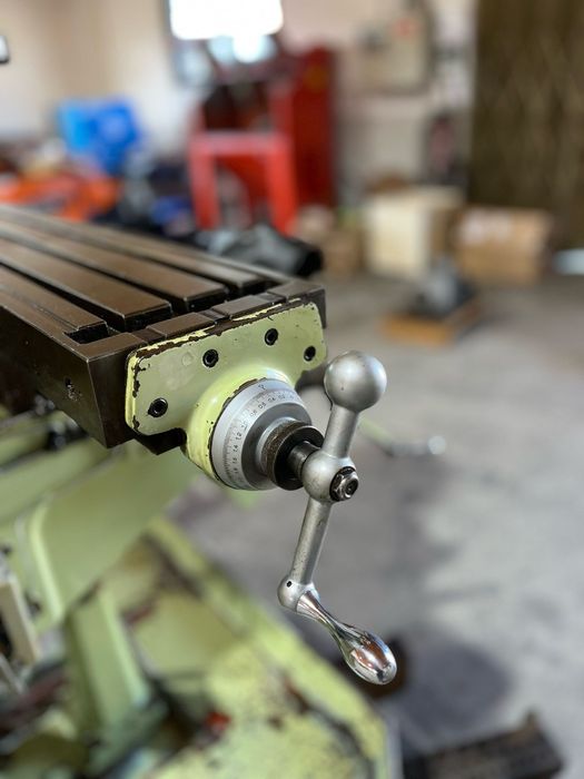 Fresadora industria metalomecânica