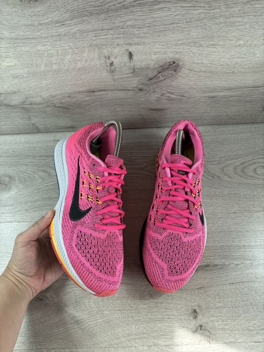 Nike Zoom Structure жіночі кросівки 40 розмір