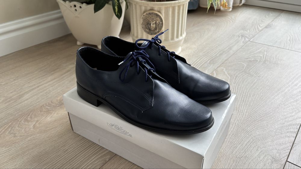 Buty chłopiece wizytowe,okazyjne,eleganckie rozm.35