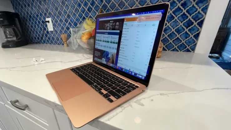 Macbook air 13 retina 2019