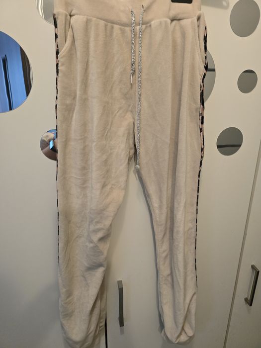 Dres welurowy r.140