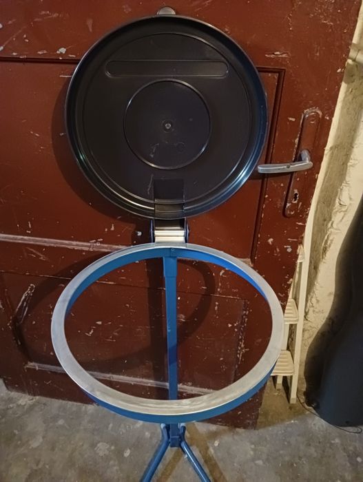 Stojak na worki na śmieci
