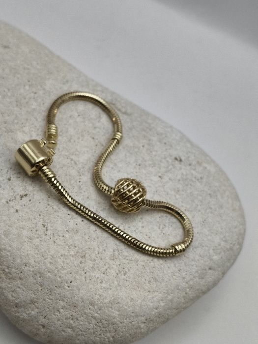 Złoty Charms Pr.585 Nowy Zapraszamy