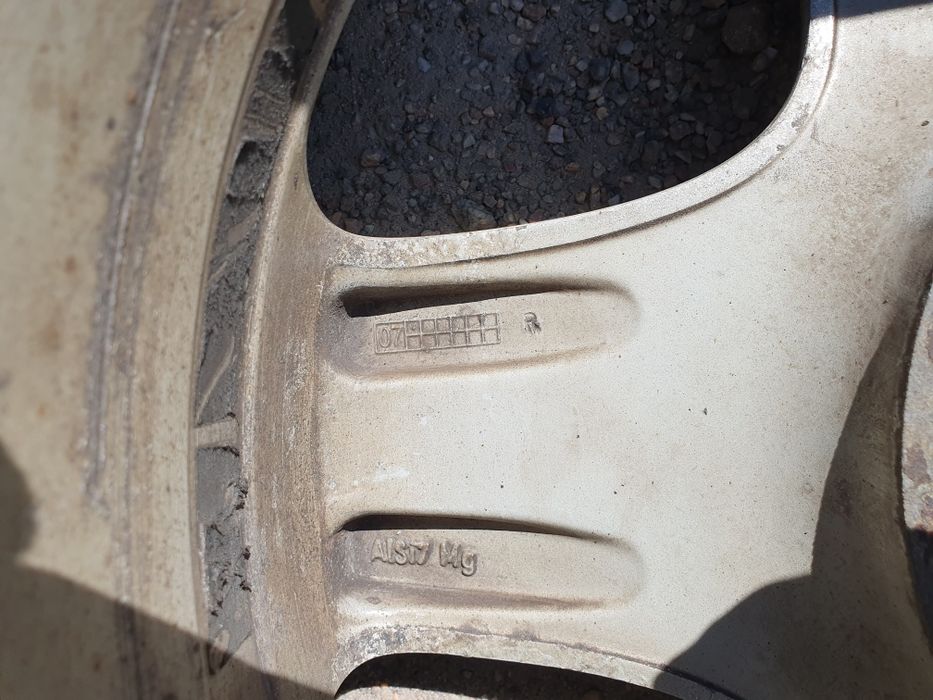 Диски R17 на Volkswagen Touareg