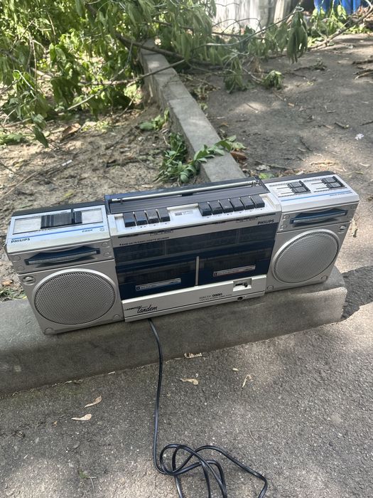 Магнітофон Philips