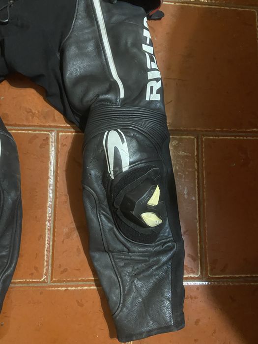 Fato Ritcha Motard numero 48