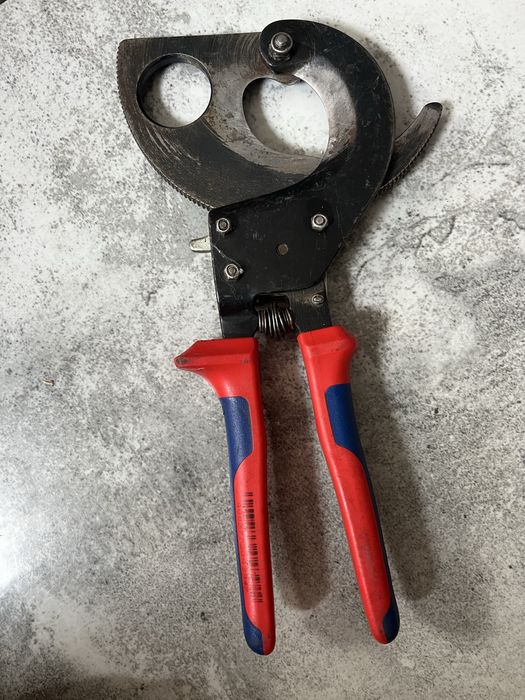 profesjonalne nożyce zapadkowe do kabli KNIPEX 95 31 280