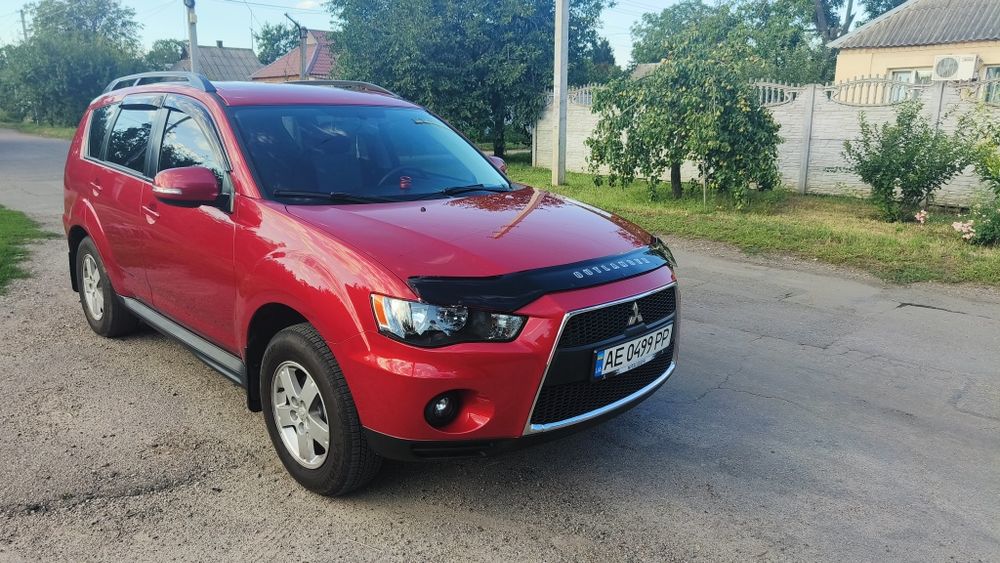 Продам автомобіль Mitsubishi 2011 року