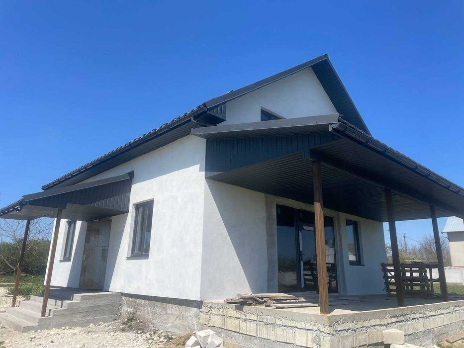 Продається будинок  2 поверхи  м.Дунаївці с. Заставля.