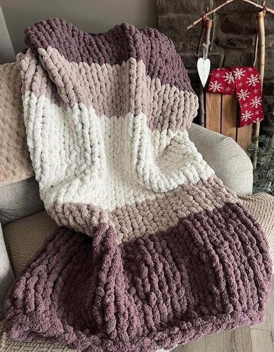 Пледики з пряжі Alize puffy ручної роботи