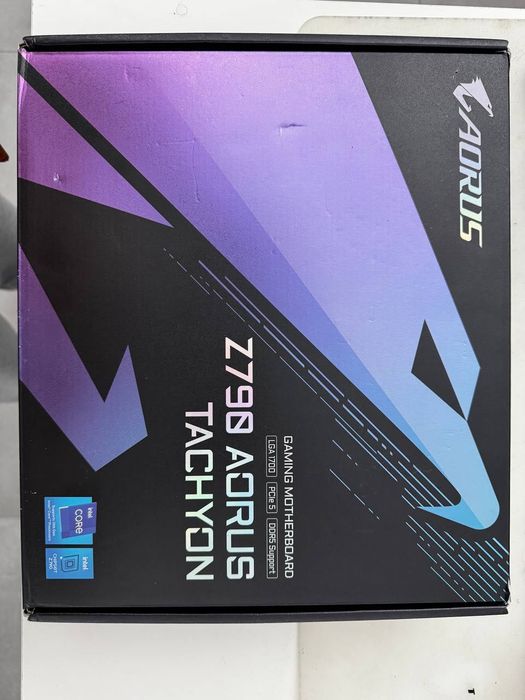 Placa Base Gigabyte Z790 AORUS Tachyon — ATX LGA1700