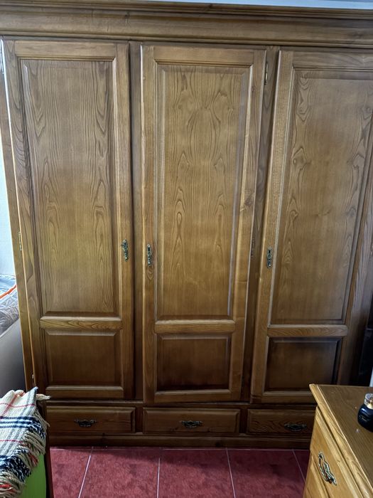 Quarto completo em madeira cerejeira