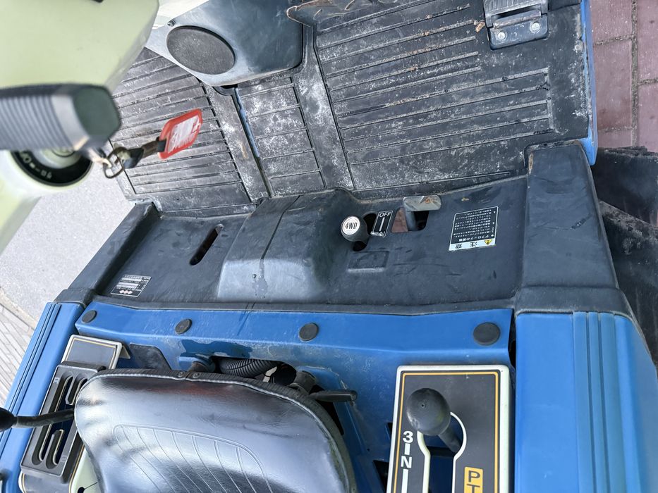 Traktorek japoński iseki landhope 170 4x4 plug do śniegu