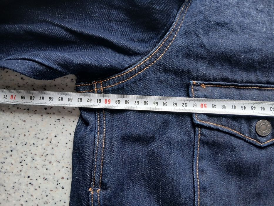 Levi's Embarcadero (L)