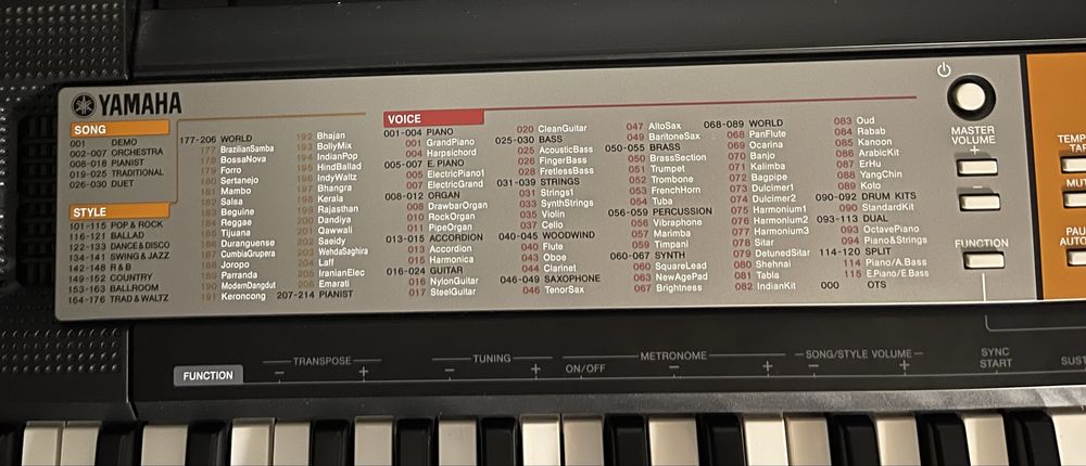 Teclado eletrónico muito bem estimado com suporte