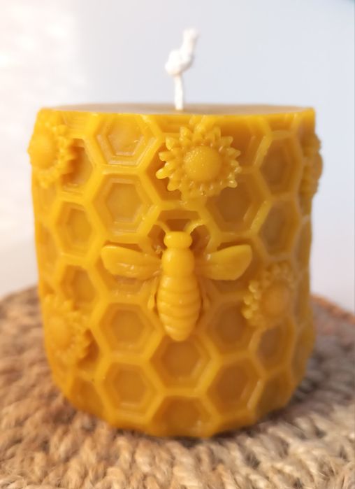 Свічка з натурального  воску "Ведмедик з букетом",  декор, бонбоньєрка