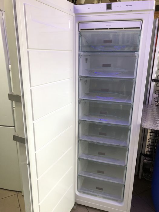 Zamrażarka Miele NoFrost 185 cm