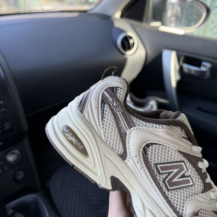 Жіночі кросівки нюбеланс білі сітка New balance 530 brown white
