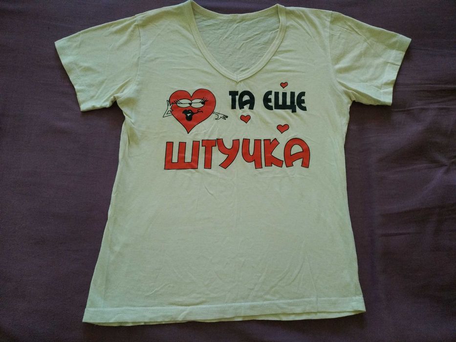 Прикольная футболка на девочку.