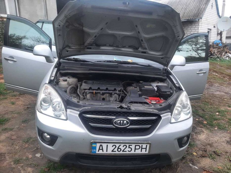 Продам автомобіль Kia Carens