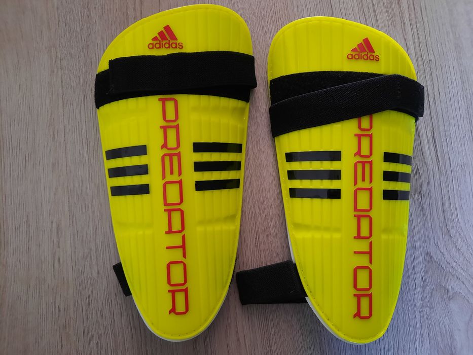 Ochraniacze piłkarskie Adidas Predator dla doroslego