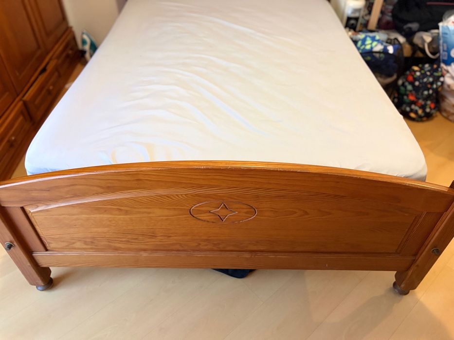 Cama de casal madeira com colchão