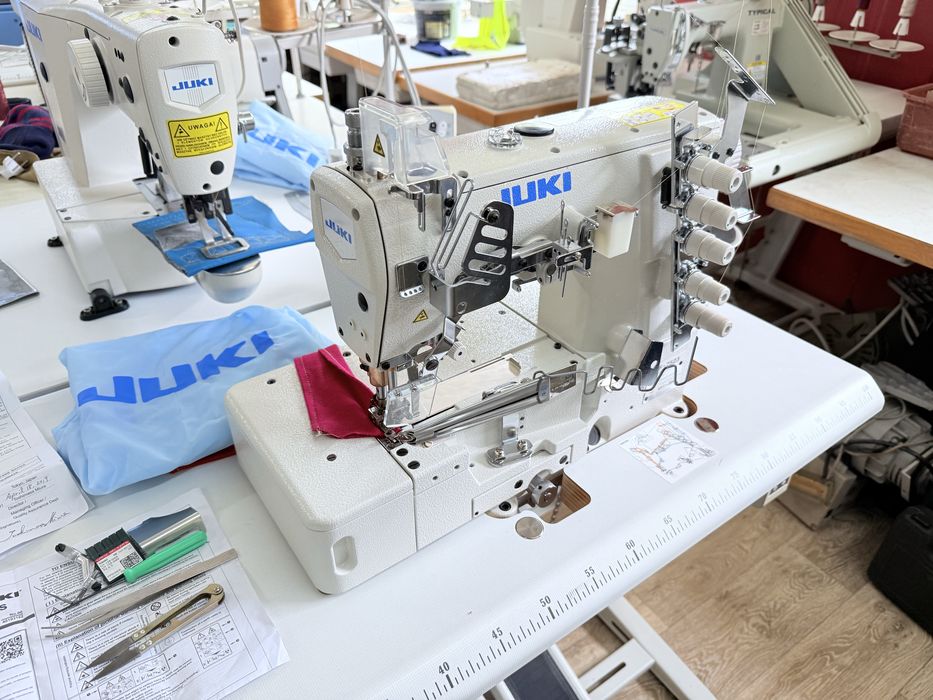 Maszyna do szycia Lamowarka-Renderka Juki MF-7523 Nówka 230V FV23%