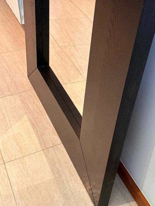 Espelho com Moldura em Madeira