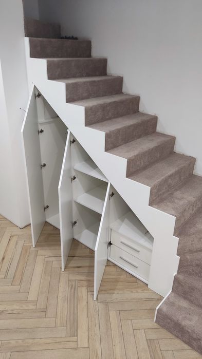 Szafy, zabudowy, garderoby na wymiar