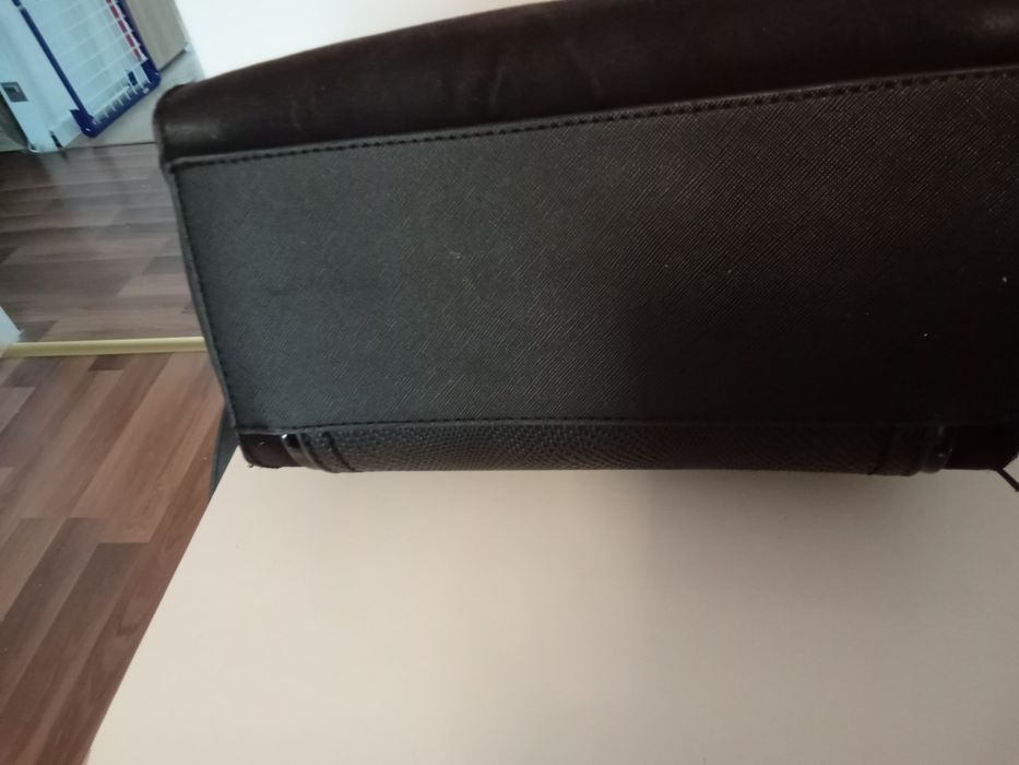 Torebka do ręki. River island. Czarna z dodatkowym długim paskiemi