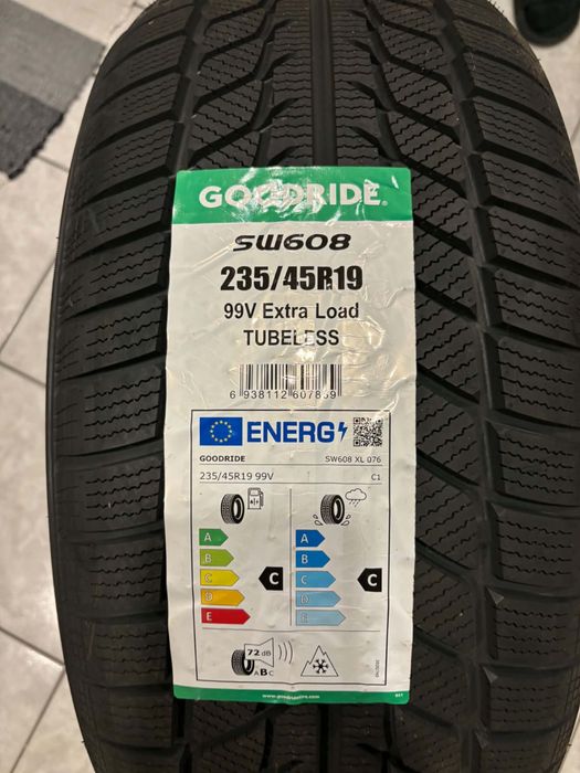 Goodride SW608 235/45/R19 zima