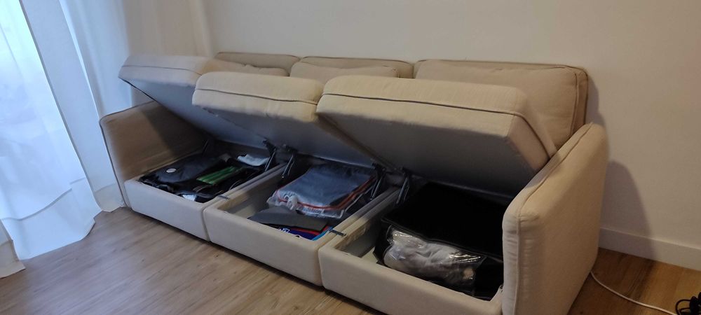 Sofá 3 lugares com arrumação