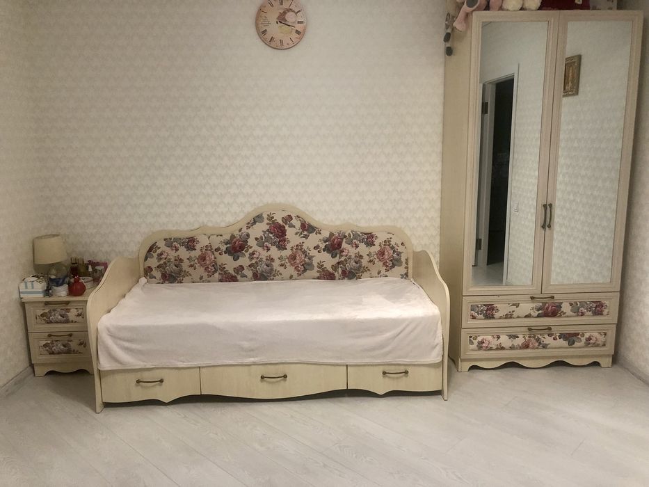 Дитячі меблі для дівчинки