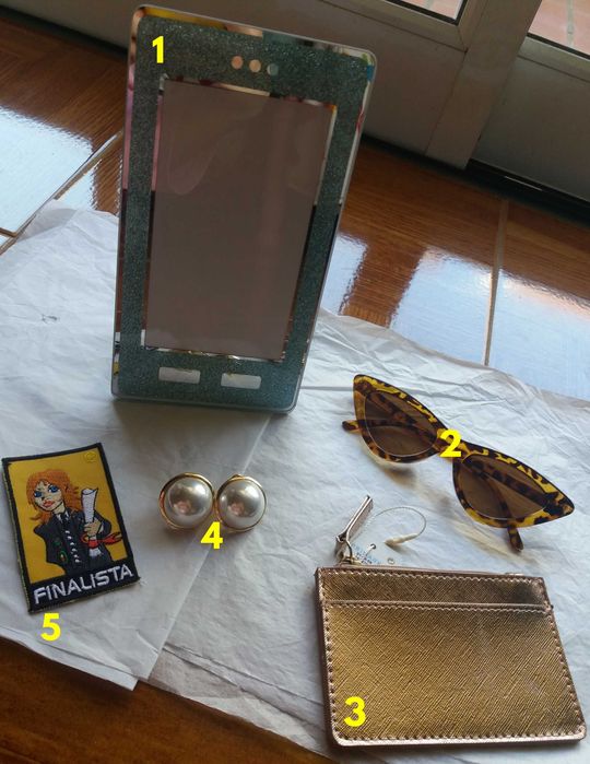 Brincos, carteira, moldura, carteira