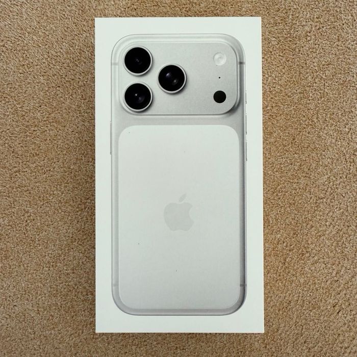 IPhone 17 pro 256 Gb Silver.