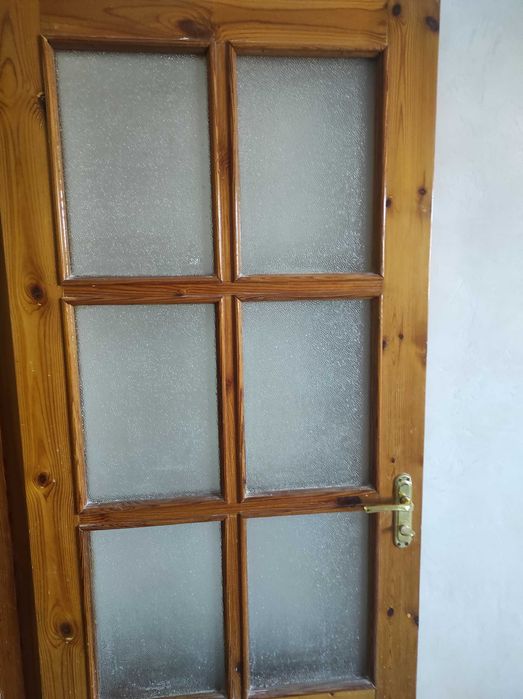 Продаю дерев'яні двері міжкімнатні.