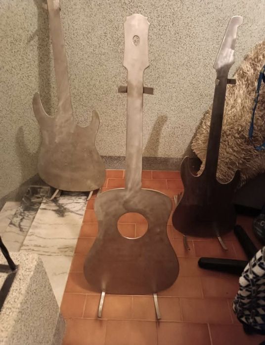 Tres Suportes de guitarra