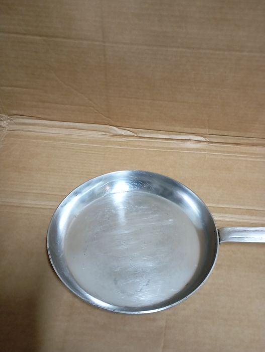 Продам сковорода нержавійки ще колишня