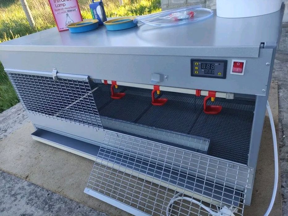 Брудера для курчат,перепелят.