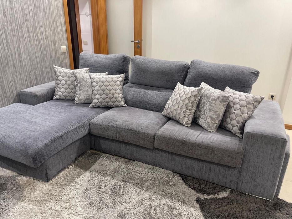 Sofa 3 lugares 2.70cm comprimento