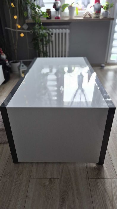 Ława wysoki połysk