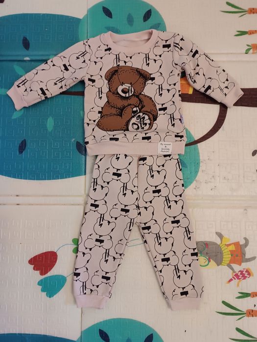 Продам детский костюм на флисе