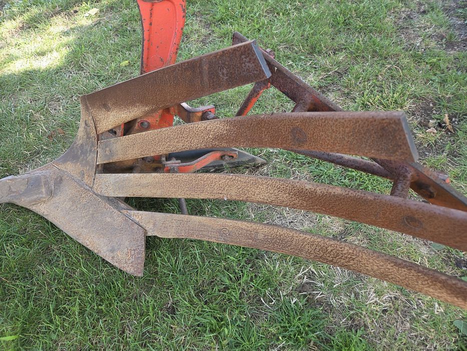 Duży pług ażurowy Kuhn Huard Multimaster 120 3+1