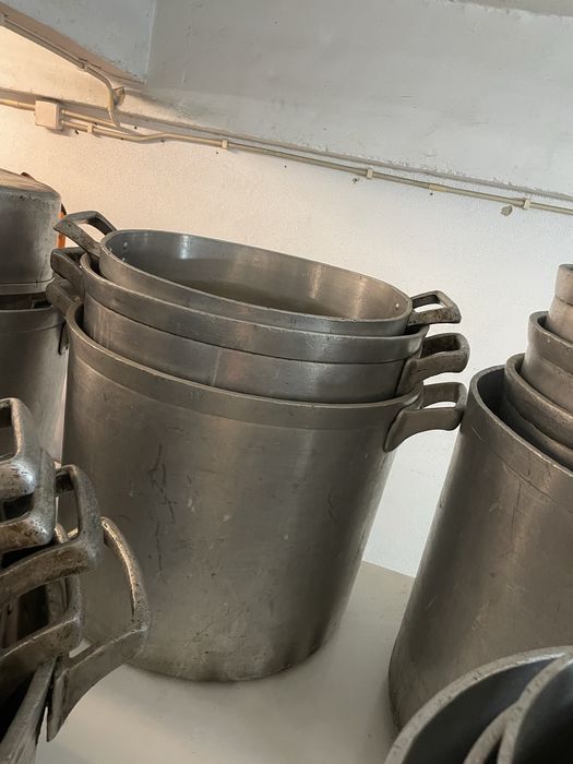 Tachos e panelas em aluminio fundido