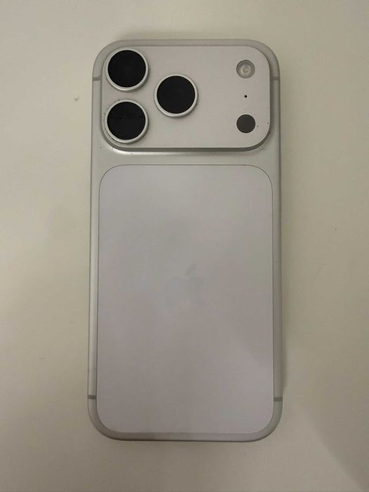 iPhone 17pro 256gb silver