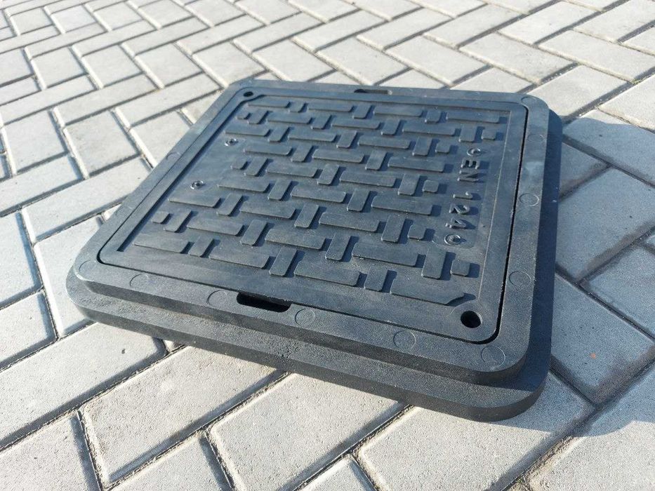 Люк прямокутний садовий кр. 400×450 мм чорний
