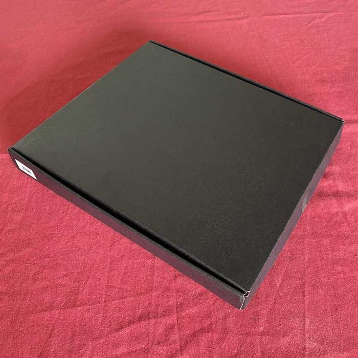 Grey - Edição de Coleccionador para Nintendo Switch com Livro de Arte