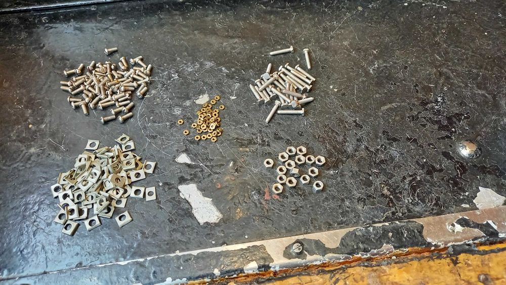 Винт,гайка,шайба М1,М1.2,М1.6,М2,М2.5,М3,М4,М5,М6-латунь,сталь