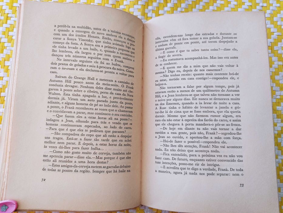 UMA LUZ AO ESCURECER
Erskine Caldwell 	
Trad.-José Rodrigues Miguéis